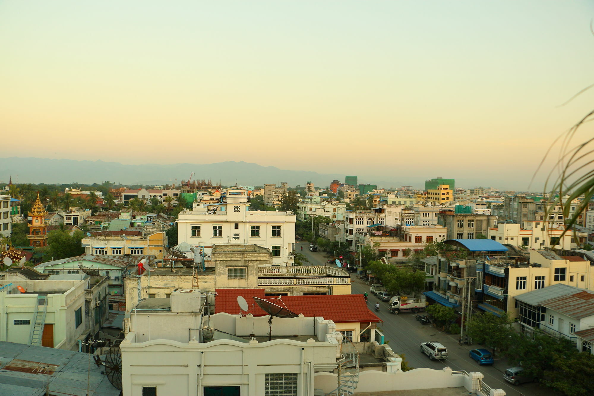 Royal City Hotel Mandalay Exterior photo